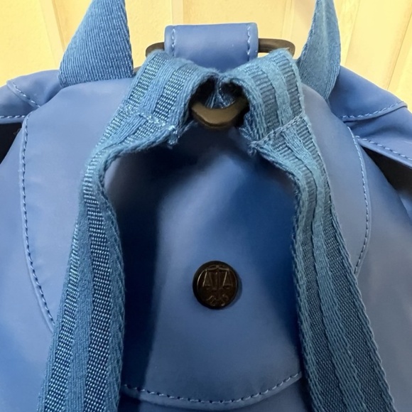 Hunter, Woman, Unisex, Backpack, Blue, Tie, Zip, Pocket, Canvas, Passageways.! main image 10